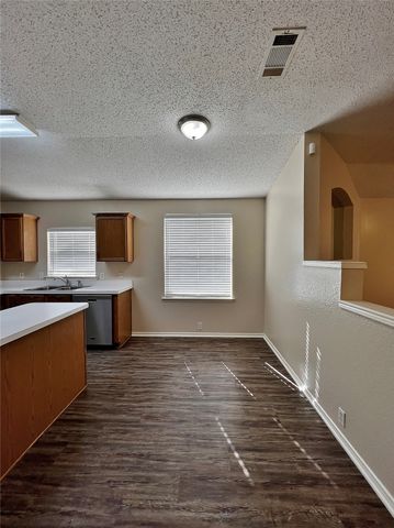 1901 Berkeley Drive, Glenn Heights, TX 75154