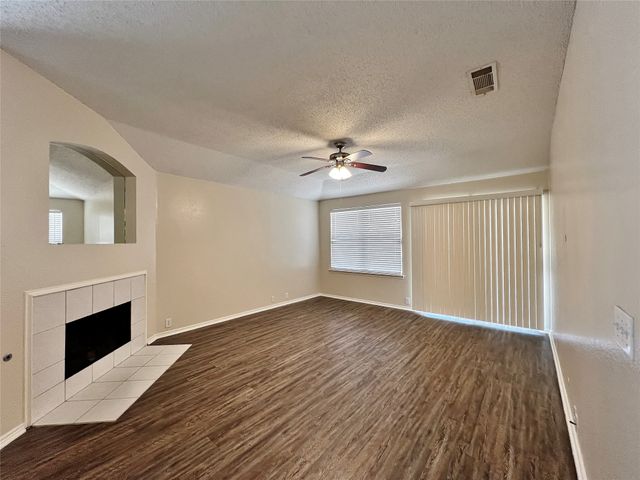 1901 Berkeley Drive, Glenn Heights, TX 75154