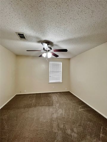1901 Berkeley Drive, Glenn Heights, TX 75154