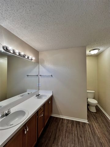 1901 Berkeley Drive, Glenn Heights, TX 75154