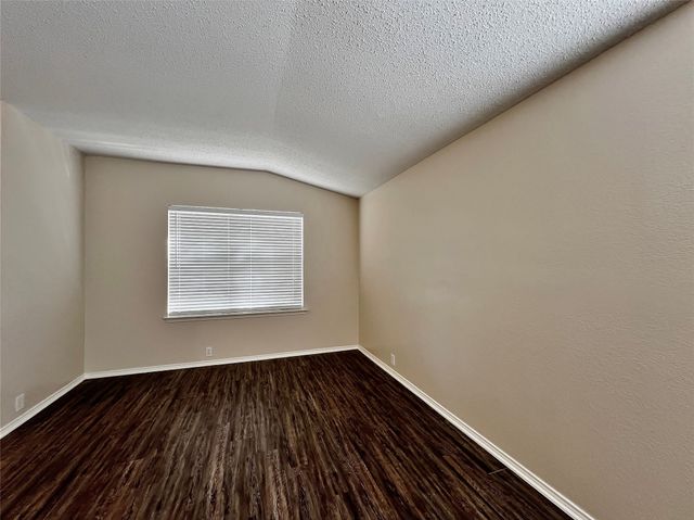 1901 Berkeley Drive, Glenn Heights, TX 75154