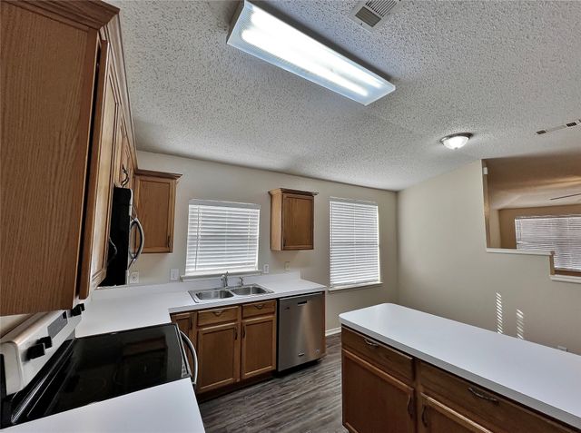 1901 Berkeley Drive, Glenn Heights, TX 75154