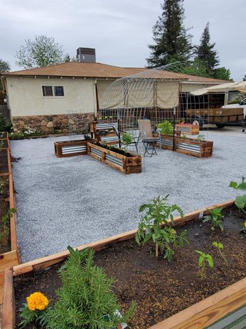 994 Fleda Ave, Olivehurst, CA 95961