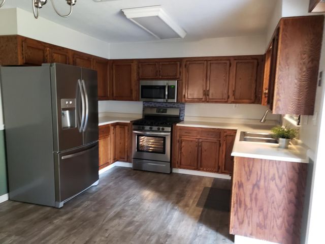 994 Fleda Ave, Olivehurst, CA 95961