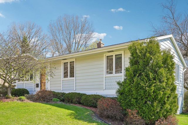 1439 N 12th AVENUE, West Bend, WI 53090
