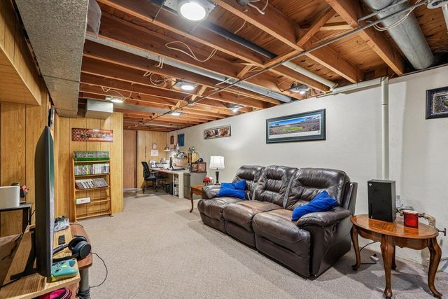 1439 N 12th AVENUE, West Bend, WI 53090