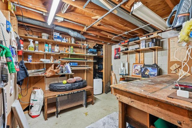 1439 N 12th AVENUE, West Bend, WI 53090