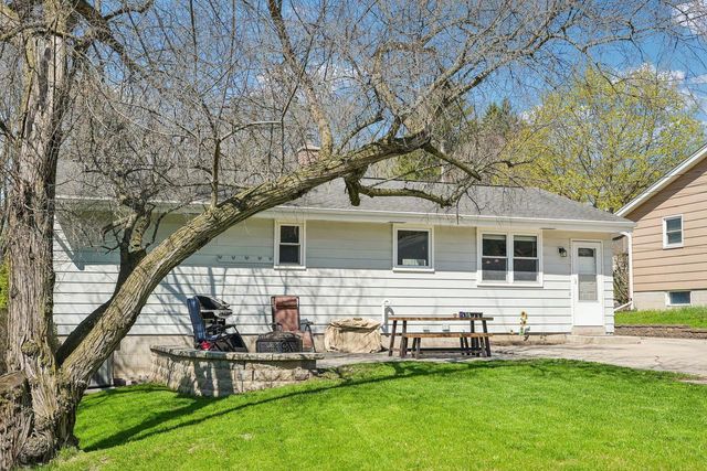 1439 N 12th AVENUE, West Bend, WI 53090