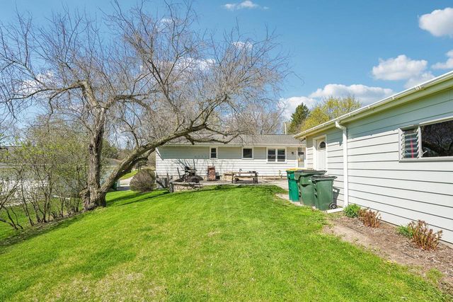 1439 N 12th AVENUE, West Bend, WI 53090