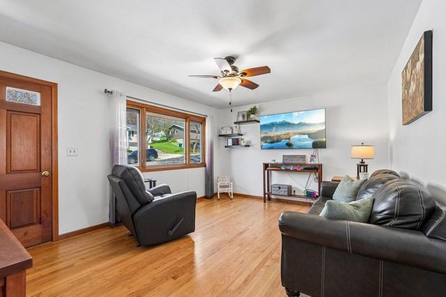 1439 N 12th AVENUE, West Bend, WI 53090