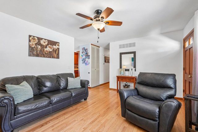1439 N 12th AVENUE, West Bend, WI 53090
