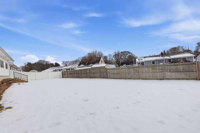 91 Miami Court, Manchester, NH 03103