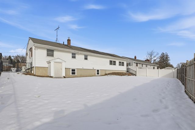 91 Miami Court, Manchester, NH 03103