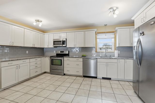 91 Miami Court, Manchester, NH 03103