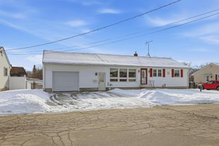 91 Miami Court, Manchester, NH 03103