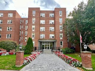 39 Glenbrook Road APT 2U, Stamford, CT 06902