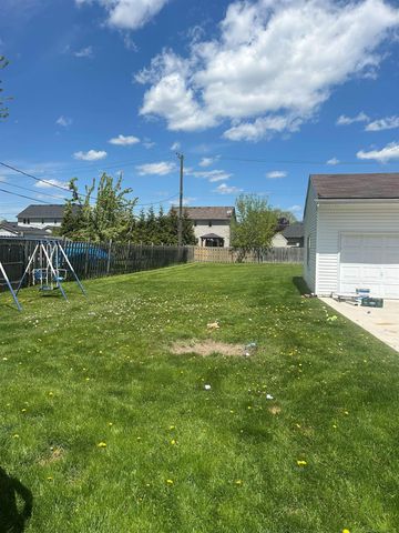 1618 Clinton Street, Saint Clair, MI 48079