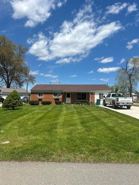 1618 Clinton Street, Saint Clair, MI 48079