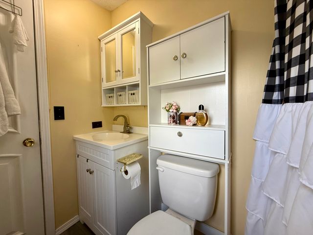 333 E Lakewood Boulevard 10, Holland, MI 49424