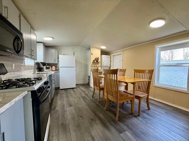 333 E Lakewood Boulevard 10, Holland, MI 49424