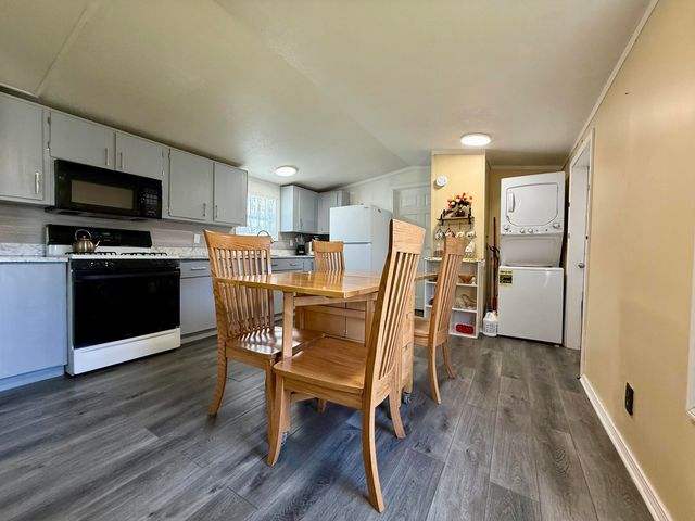 333 E Lakewood Boulevard 10, Holland, MI 49424
