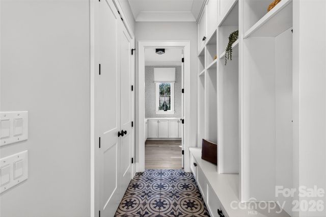 222 Anthony Circle, Charlotte, NC 28211