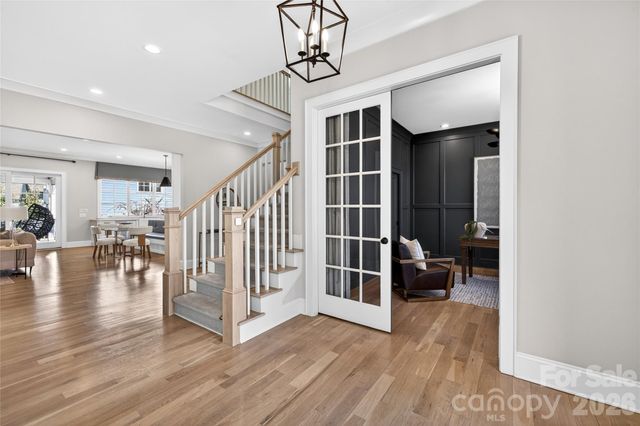 222 Anthony Circle, Charlotte, NC 28211