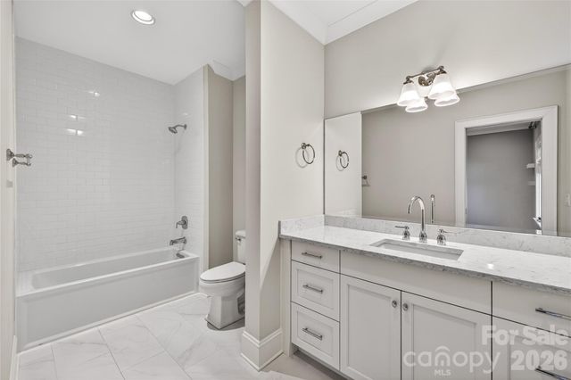 222 Anthony Circle, Charlotte, NC 28211