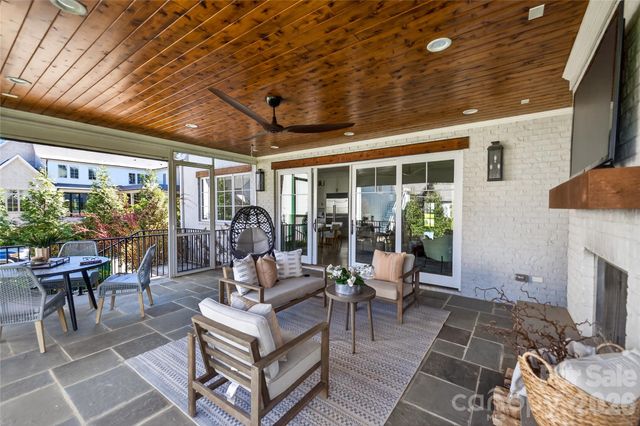 222 Anthony Circle, Charlotte, NC 28211