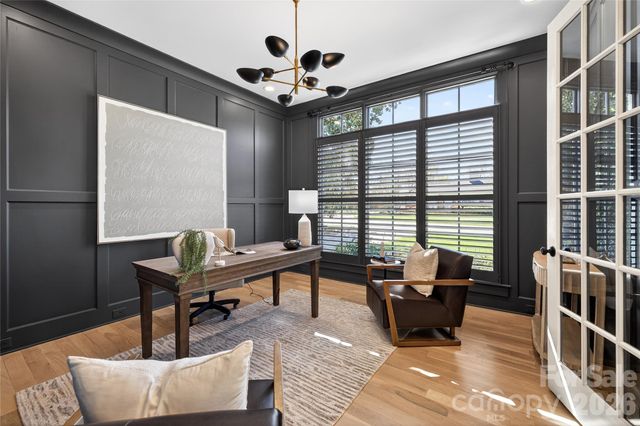 222 Anthony Circle, Charlotte, NC 28211