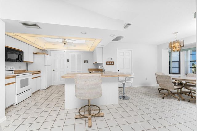 10 BUNKER ROAD, Rotonda West, FL 33947