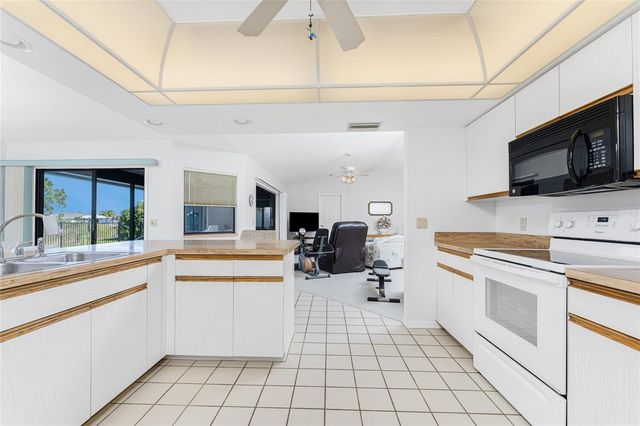 10 BUNKER ROAD, Rotonda West, FL 33947