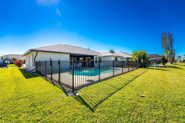 10 BUNKER ROAD, Rotonda West, FL 33947