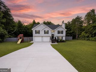 5510 Latham Manor Drive, Gainesville, GA 30506