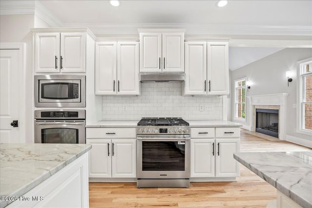 203 Hatteras Court, Hampstead, NC 28443