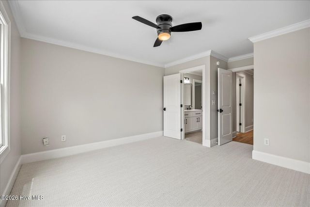 203 Hatteras Court, Hampstead, NC 28443