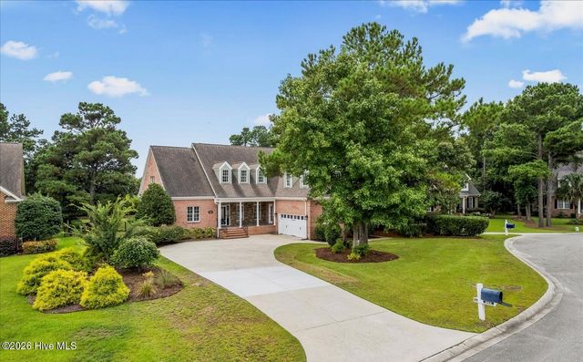 203 Hatteras Court, Hampstead, NC 28443