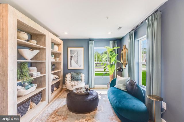 1800 WATERMARK WAY, Essex, MD 21221