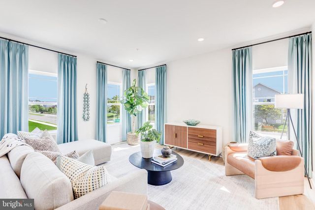 1800 WATERMARK WAY, Essex, MD 21221