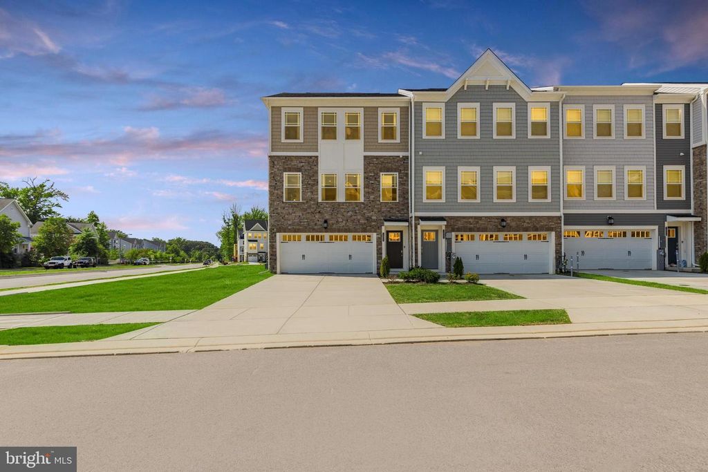 1800 WATERMARK WAY, Essex, MD 21221