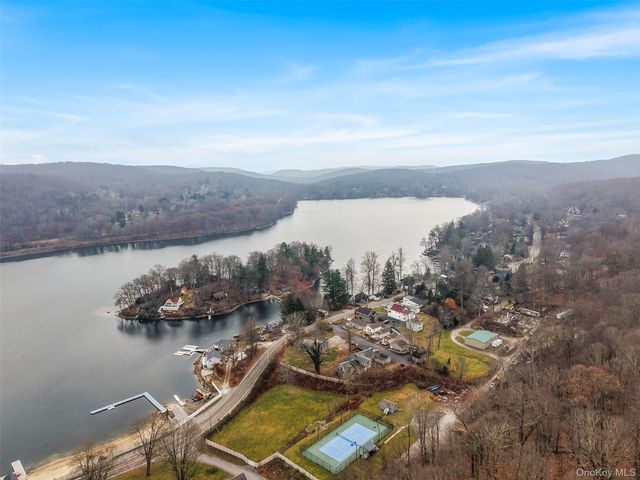 6 Laurel Drive, Holmes, NY 12531