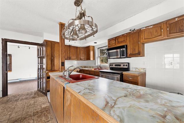 6 Laurel Drive, Holmes, NY 12531