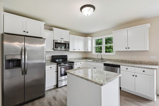 346 E Harris Rd, Bethpage, TN 37022