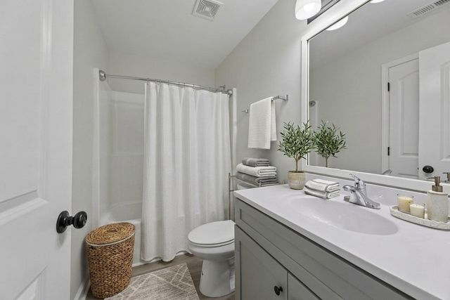 346 E Harris Rd, Bethpage, TN 37022