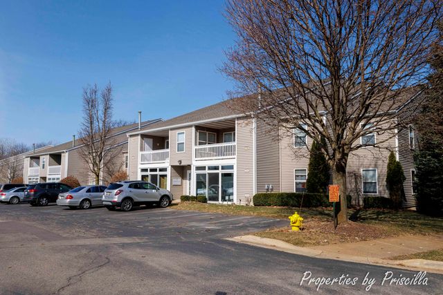 3025 Poplar Creek Drive SE 104, Grand Rapids, MI 49512