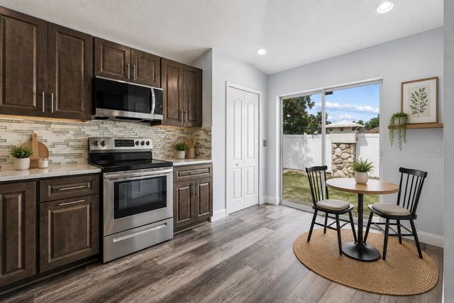 10226 PERTHSHIRE CIRCLE, Land O Lakes, FL 34638
