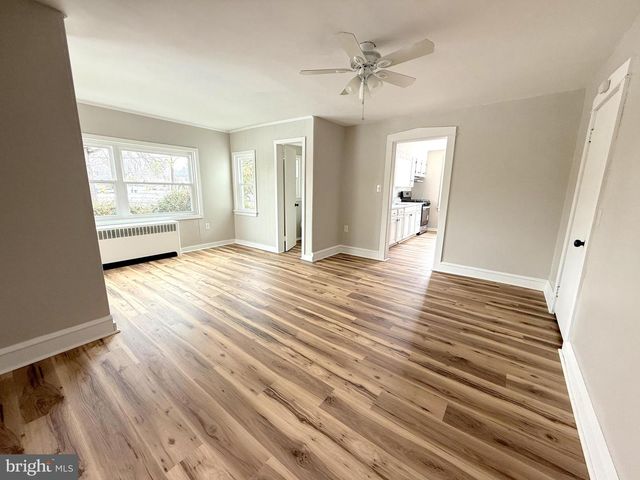 27 N MAIN ST, Williamstown, NJ 08094