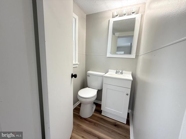 27 N MAIN ST, Williamstown, NJ 08094