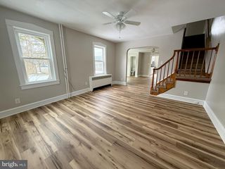 27 N MAIN ST, Williamstown, NJ 08094