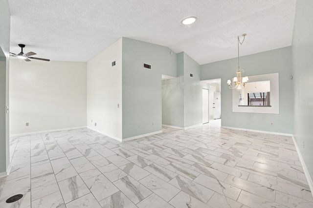 3872 Vine Trail D, Lake Worth, FL 33467
